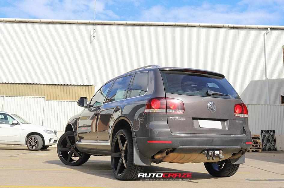 VOLKSWAGEN TOUAREG IFG 8 FLAT BLACK